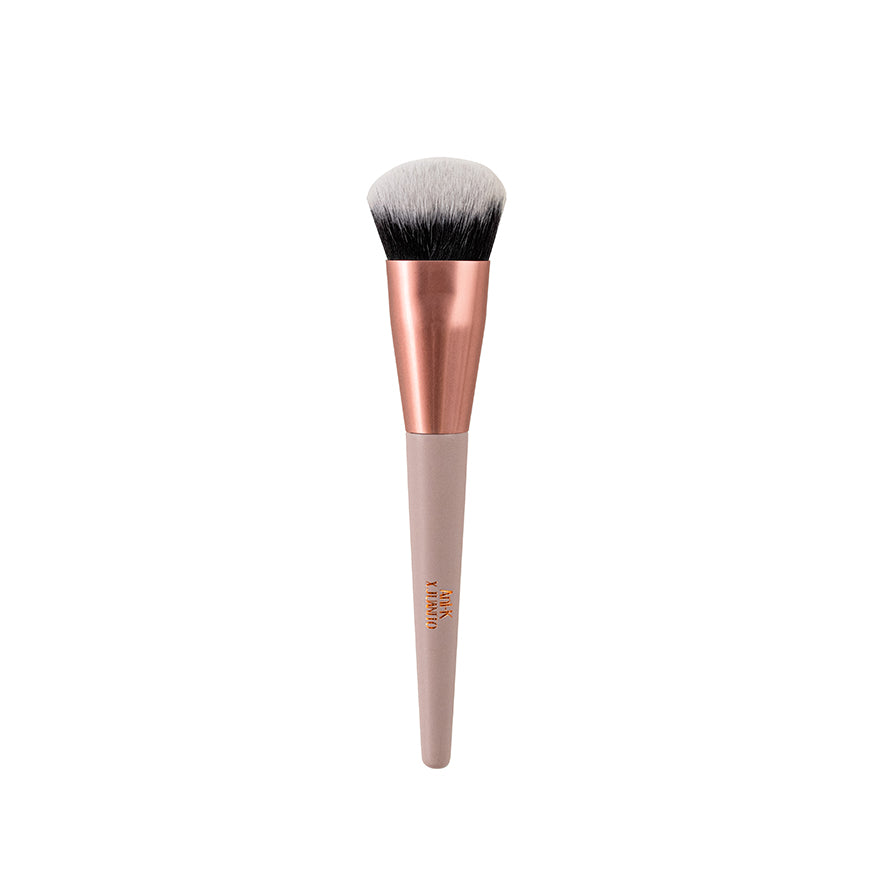 Anik Makeup Iconi-K Brush Ani-K x Juanito