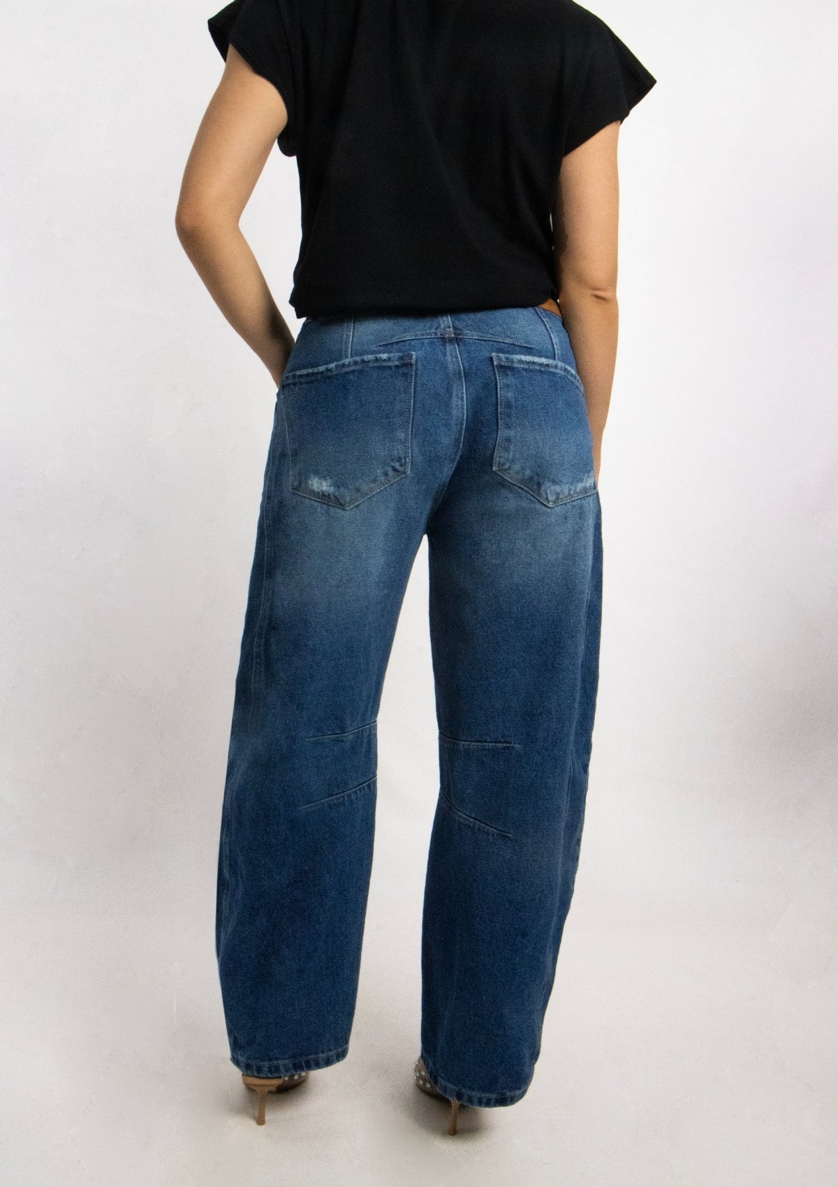 Joy Staz Colombian Jeans Barrel Jean Azul Medio con Desgastes Sutiles 716000 Jeans Colombianos