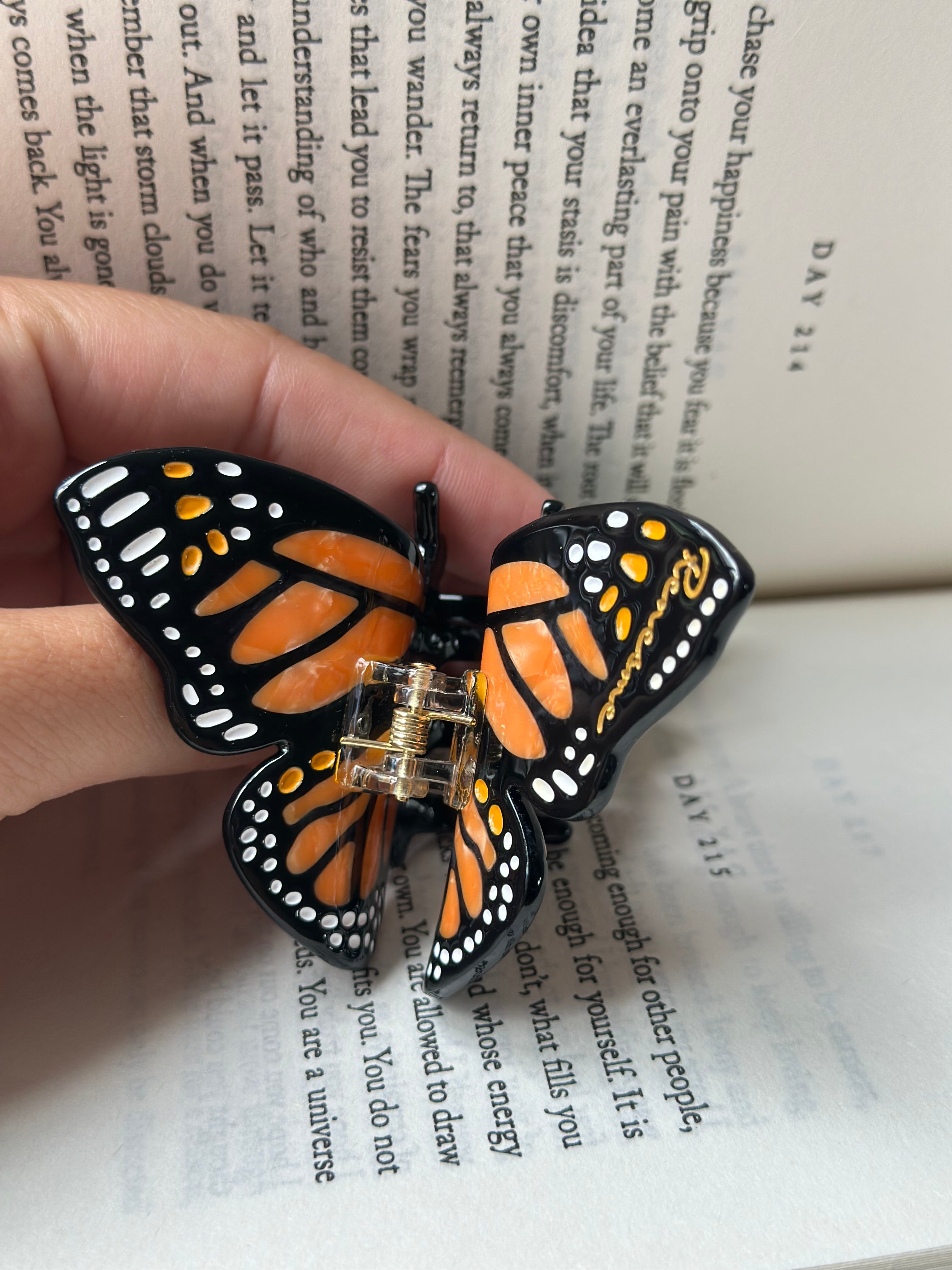 Renesme Hair Clips Aloha (mariposa monarca)