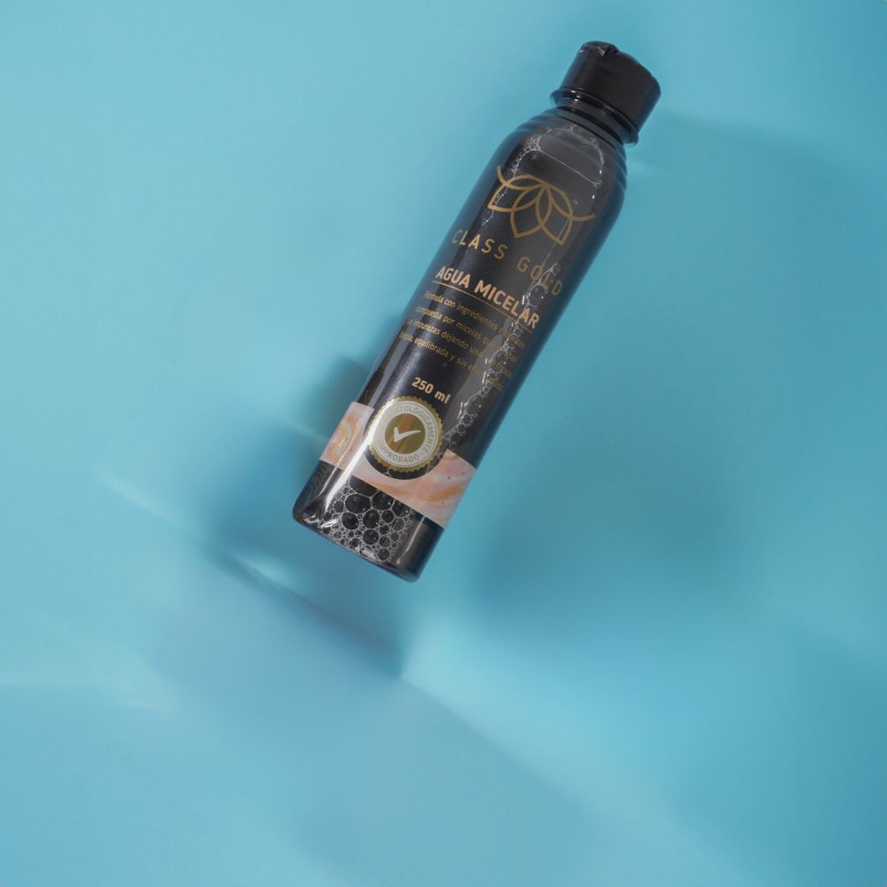 Class Gold Micellar Water with Activated Carbon 250 ml (1 pack) 