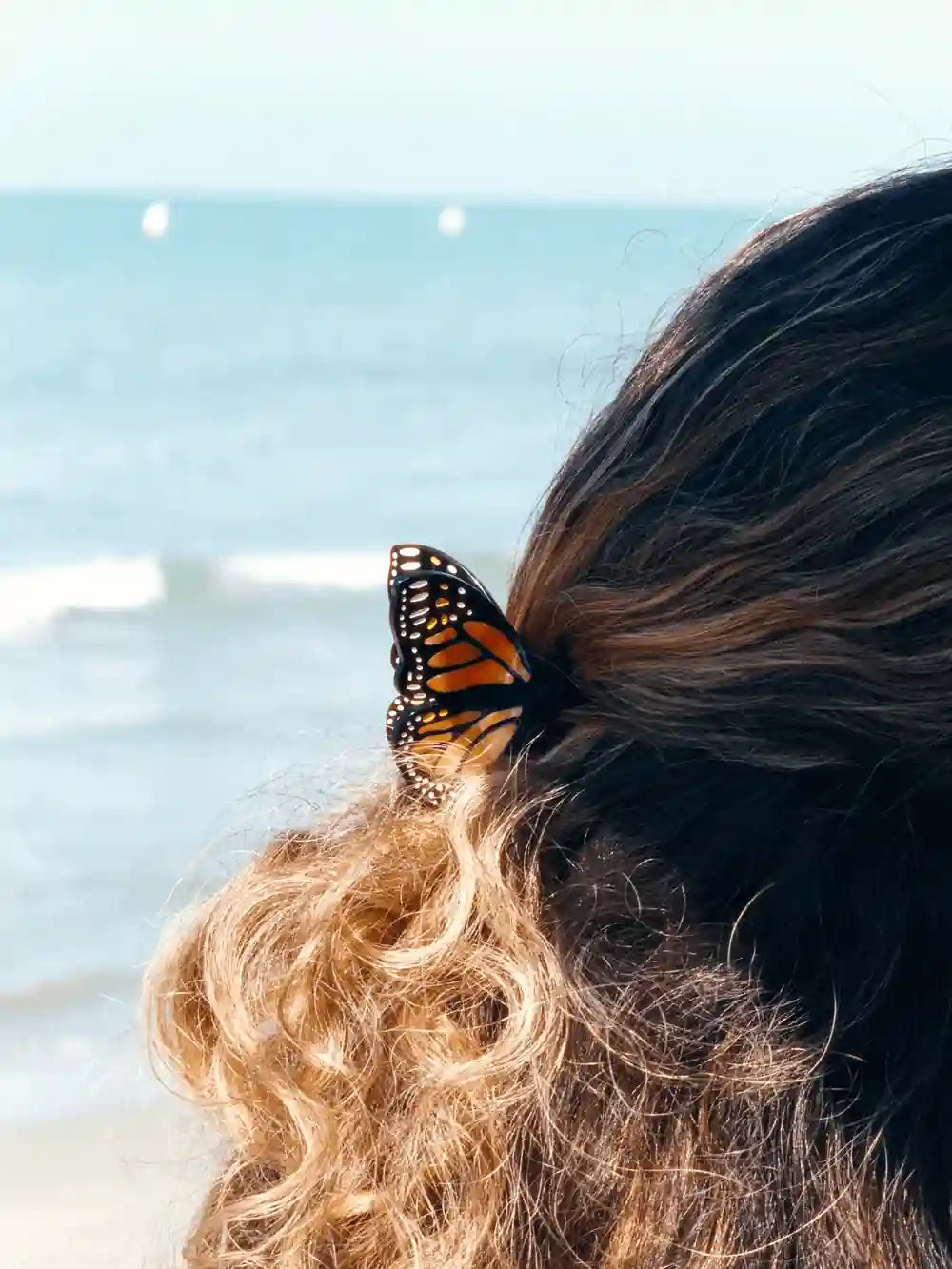 Renesme Hair Clips Aloha (mariposa monarca)