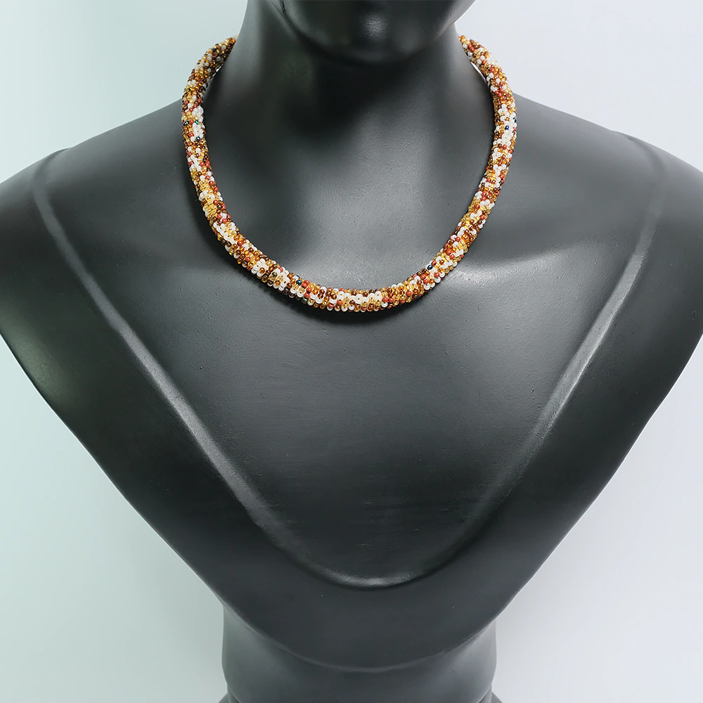Golden Sunset – Collar Artesanal Multicolor en Tonos Dorados B9-03