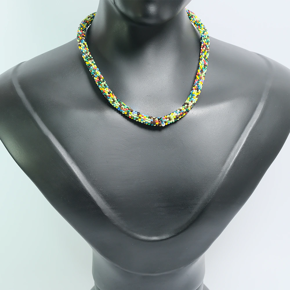 Rainbow Essence – Collar Artesanal Multicolor en Chaquiras B9-04
