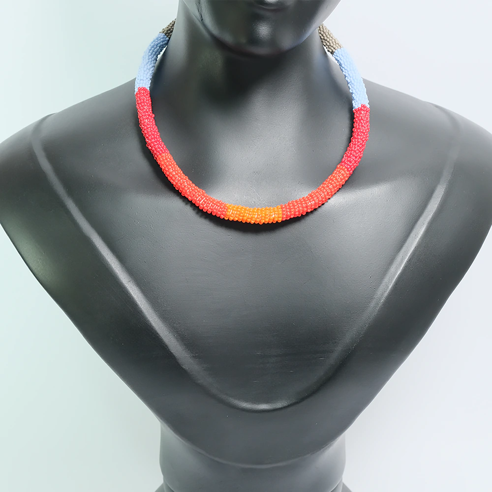 Coral Sky – Collar Artesanal Degradado en Chaquiras B9-05