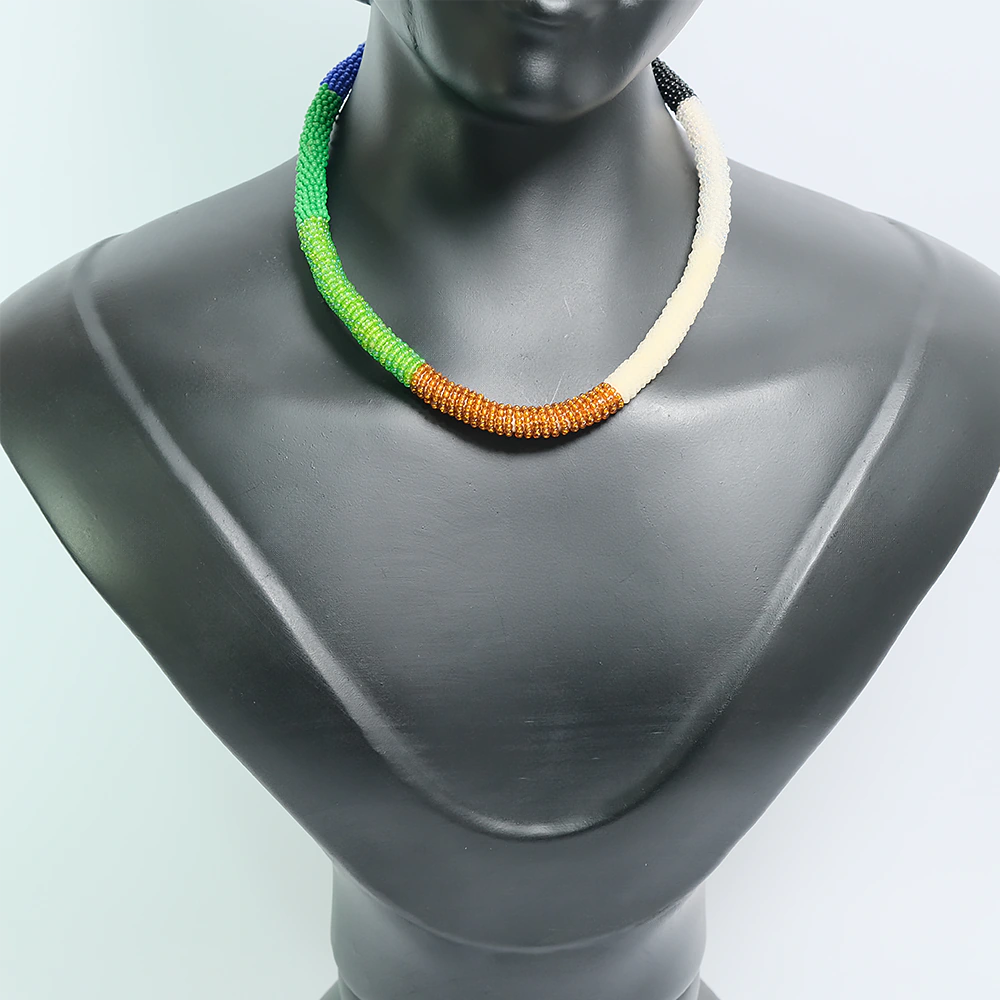 Selva Spectrum Luxe – Collar Artesanal Degradado Multicolor B9-07