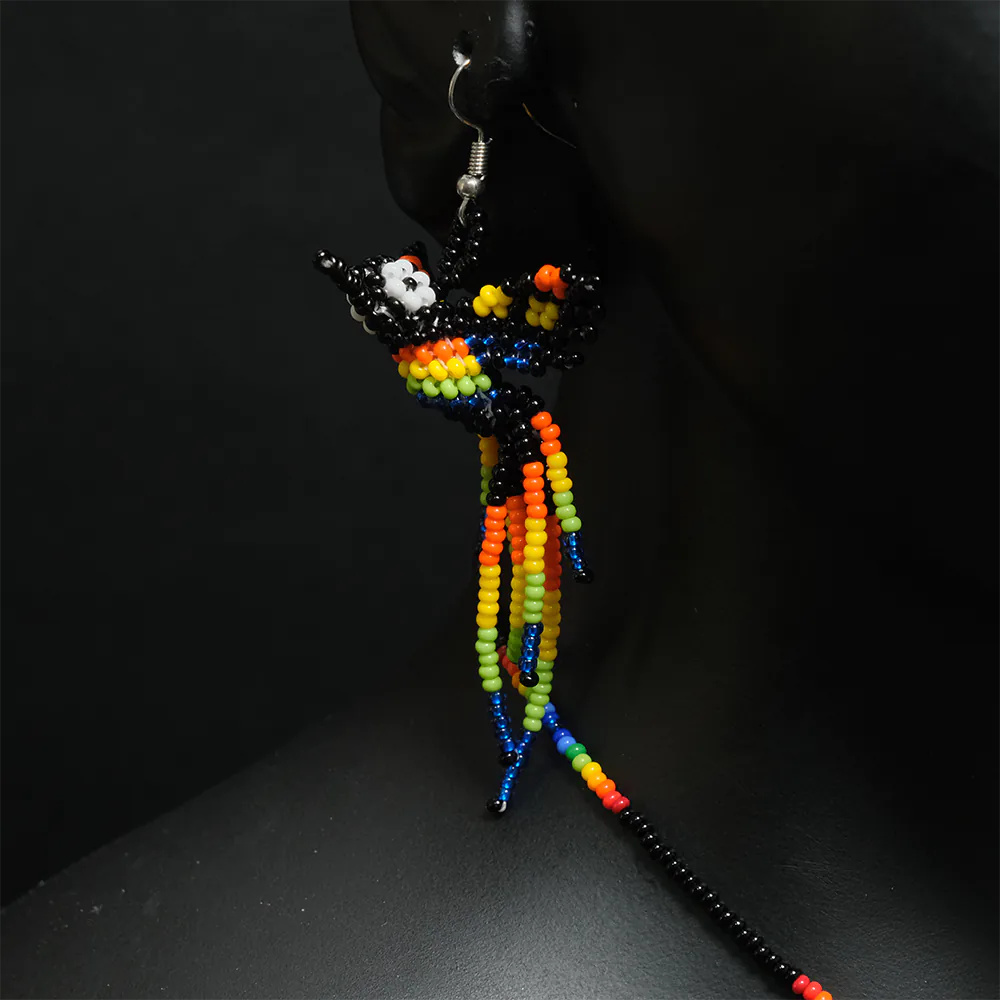 Juego Artesanal Colibri Arcoiris Collar y Aretes en Mostacilla Negra Hecho a Mano C2-10