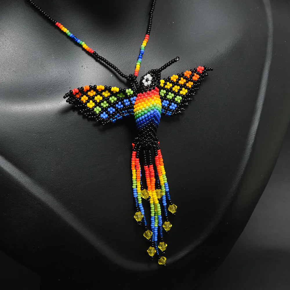 Juego Artesanal Colibri Arcoiris Collar y Aretes en Mostacilla Negra Hecho a Mano C2-10