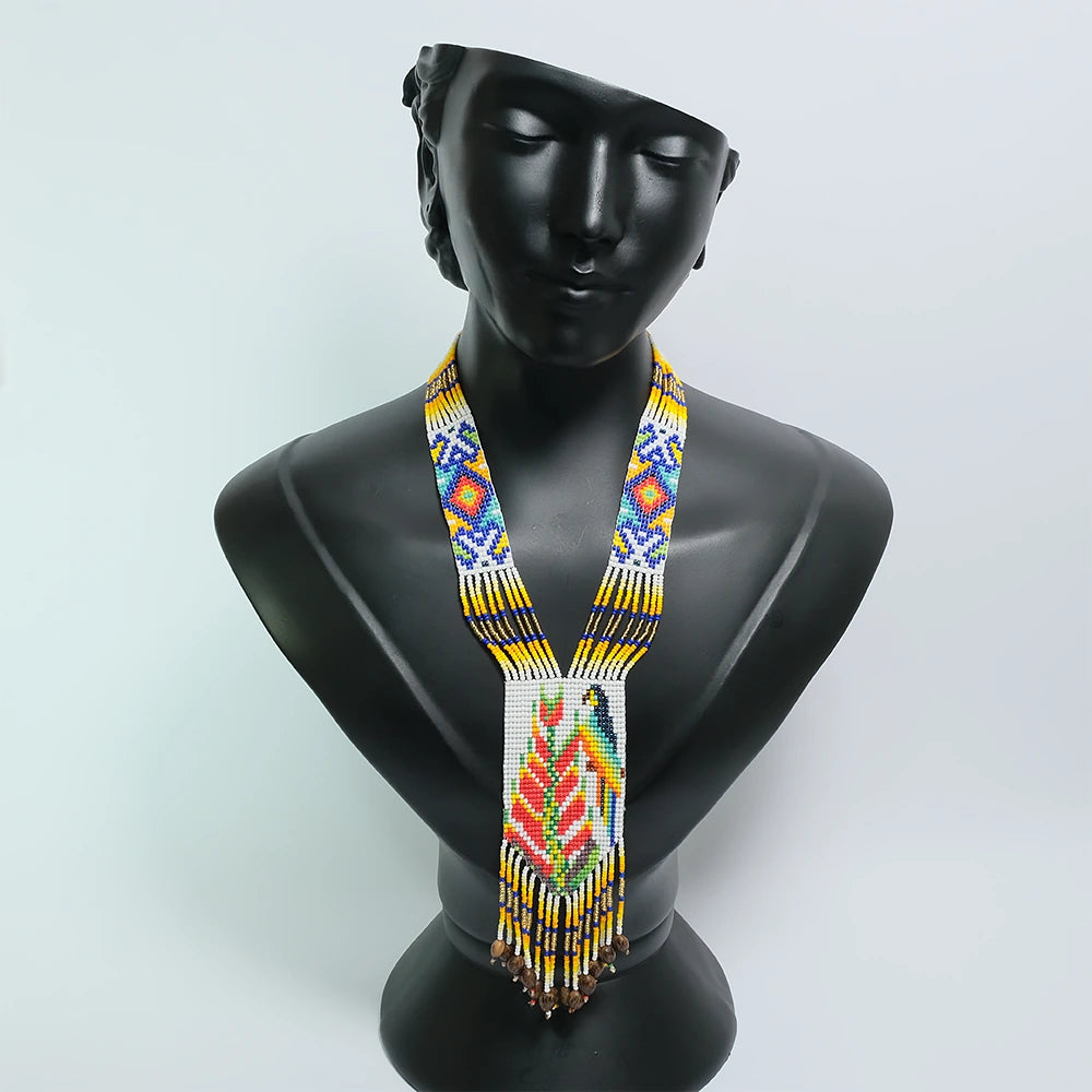 Sacred Horizon – Pechera Masculina Artesanal con Ave Tribal Tejida en Mostacilla C4-03