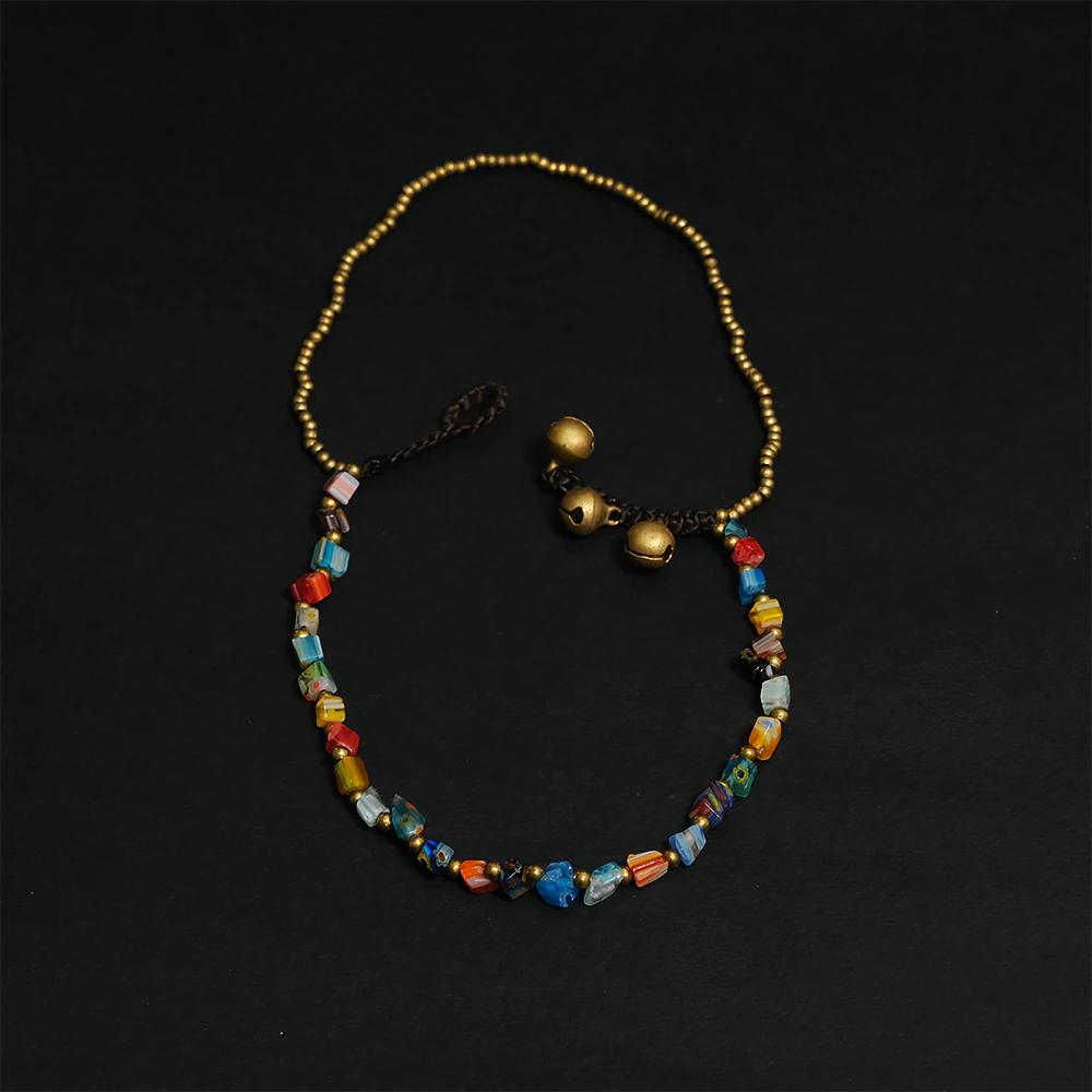 Aurora Mosaic Anklet – Tobillera Multicolor con Cristales y Detalles Dorados Ajustable Estilo Boho C8-17
