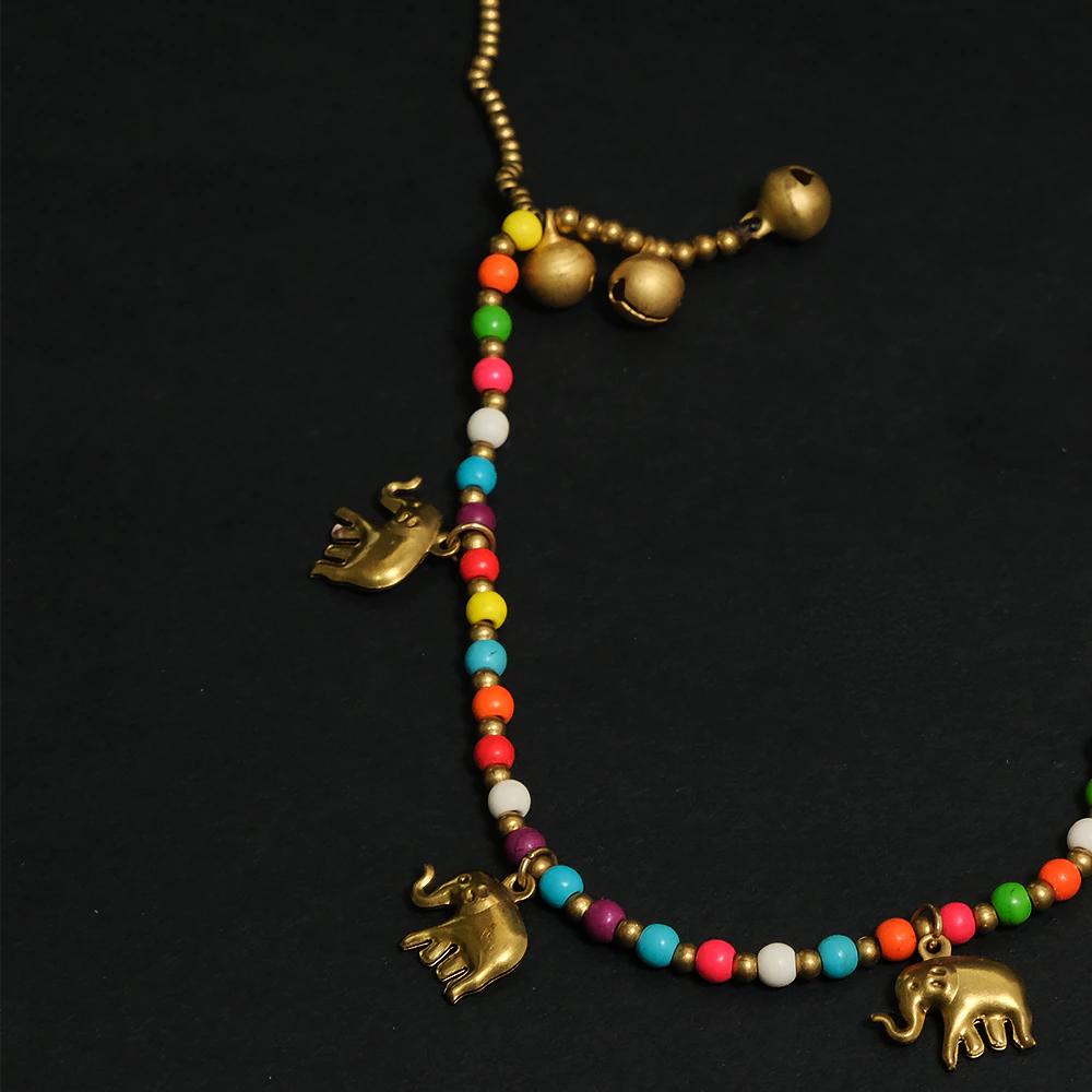 Golden Safari Charm Anklet – Tobillera Multicolor con Dijes de Elefante y Detalle Dorado Ajustable C8-19