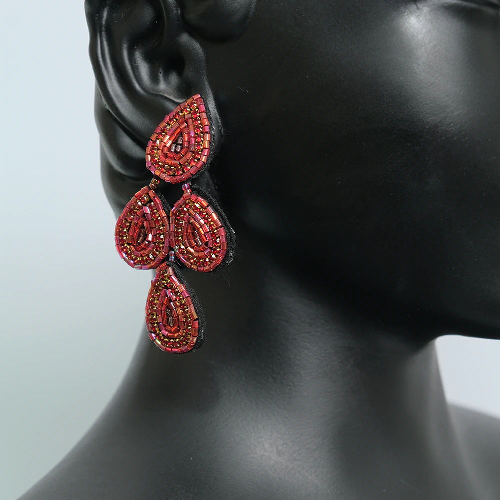 Aretes Premium Crimson Cascade | Aretas Lagrima Roja Bordadas a Mano Statement Jewelry Z1-06