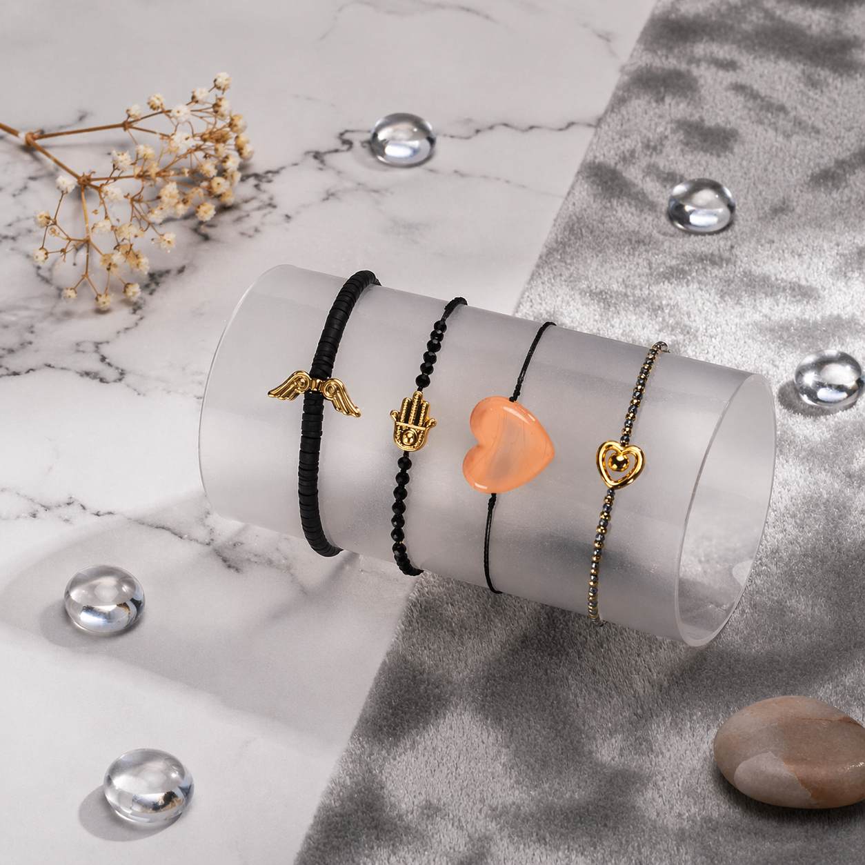 Set de Pulseras Bohemias con Corazón H9-05