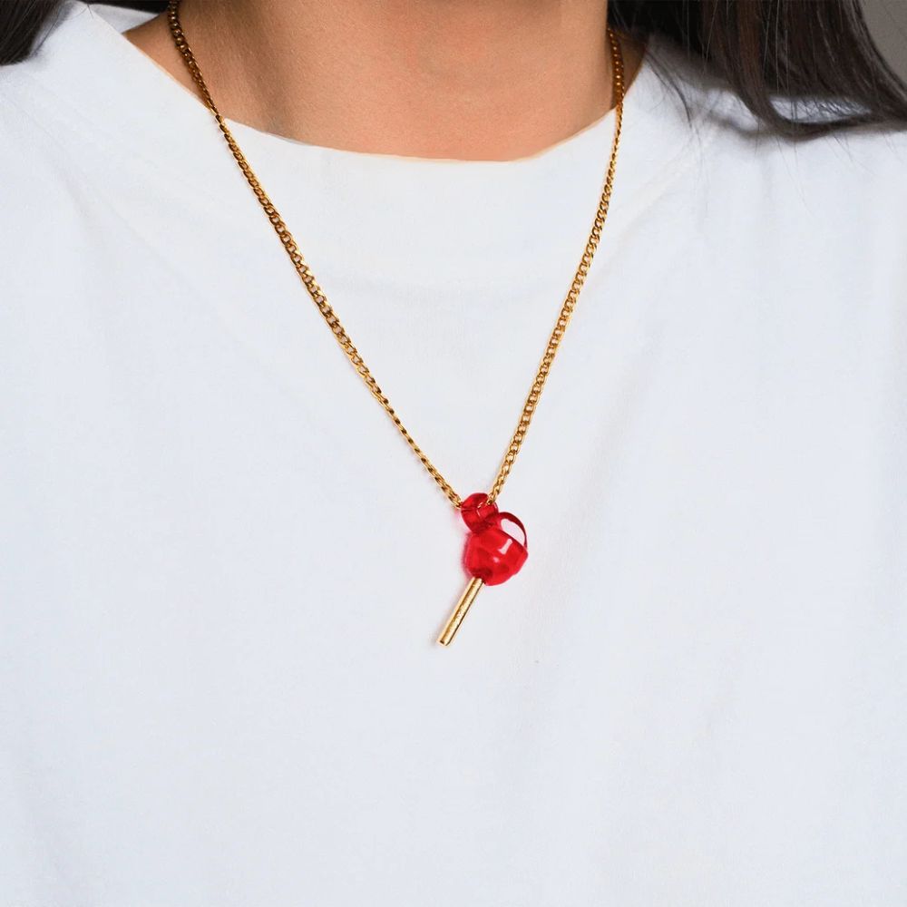 Fun Society Collar / Cadena enchapada en oro Bon Bon Bum ®️Rojo Fresa