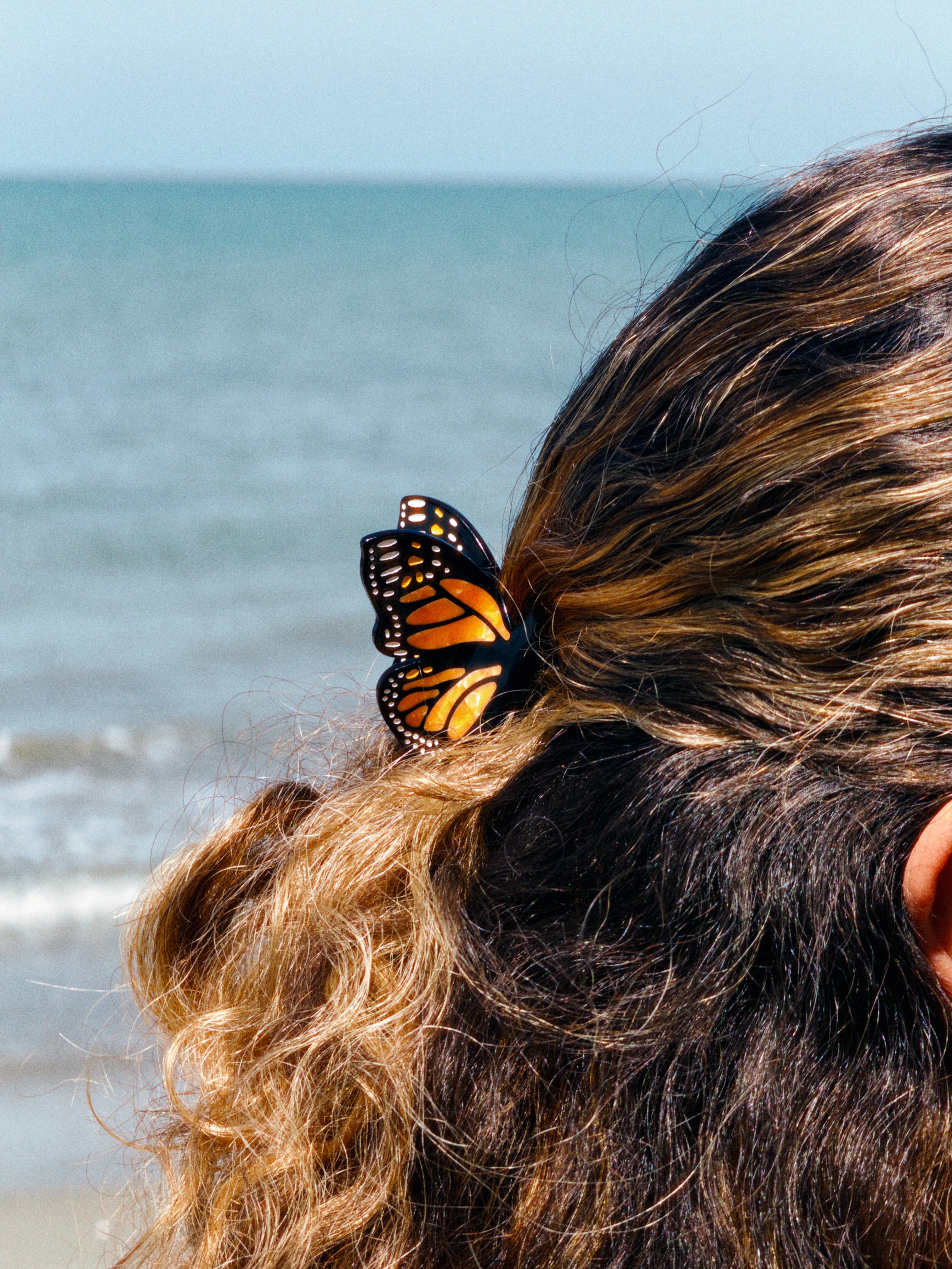 Renesme Hair Clips Aloha (mariposa monarca)