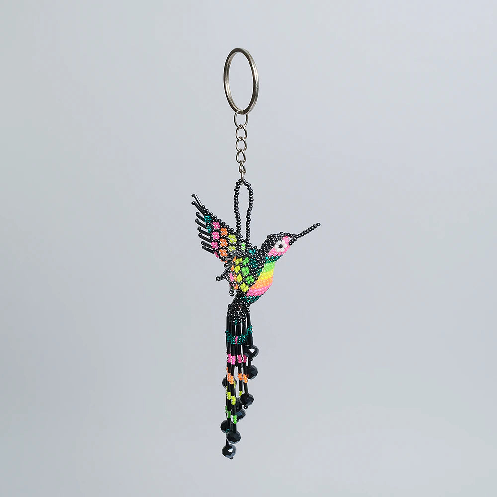 Llavero Artesanal Colibrí Multicolor con Detalles Negros | Hecho a Mano D3-02