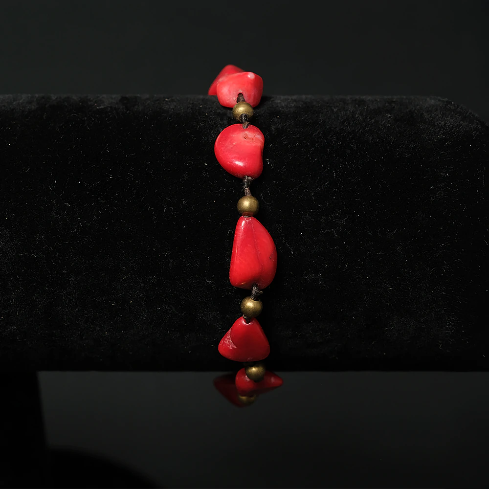 Pulsera Artesanal Roja con Cuentas Orgánicas D4-05