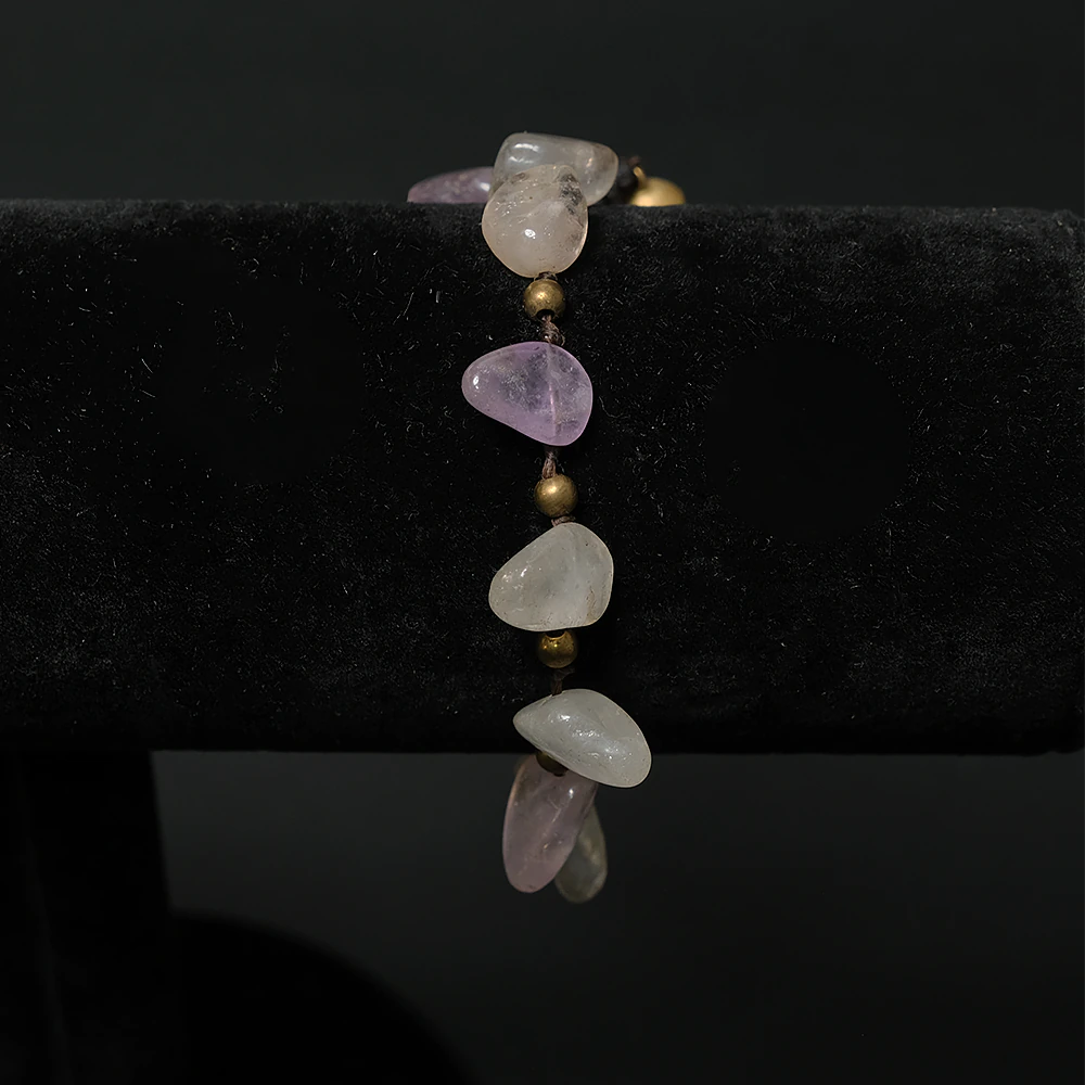 Pulsera Artesanal de Piedras Naturales en Tonos Lila y Blanco D4-06