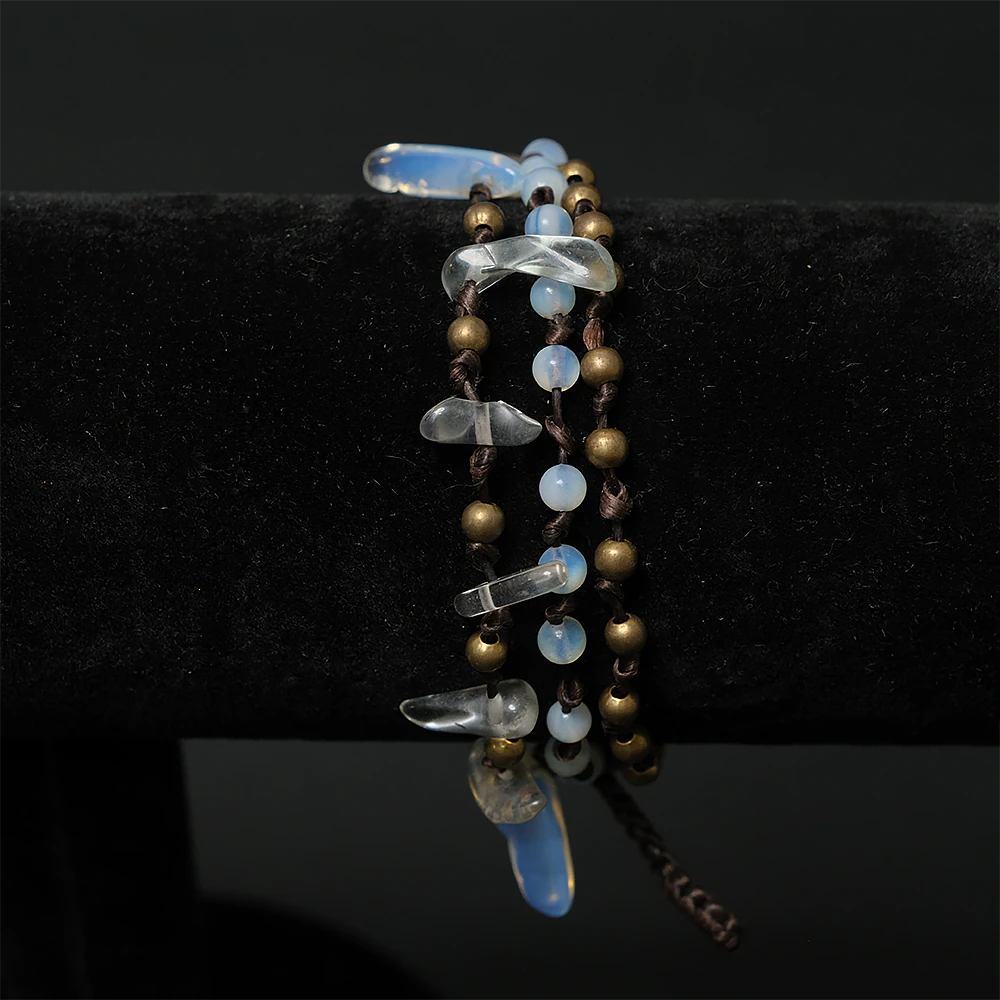 Pulsera Premium Moonlight Opalina con Cuarzo Natural y Detalles Dorados Boho Chic D4-13