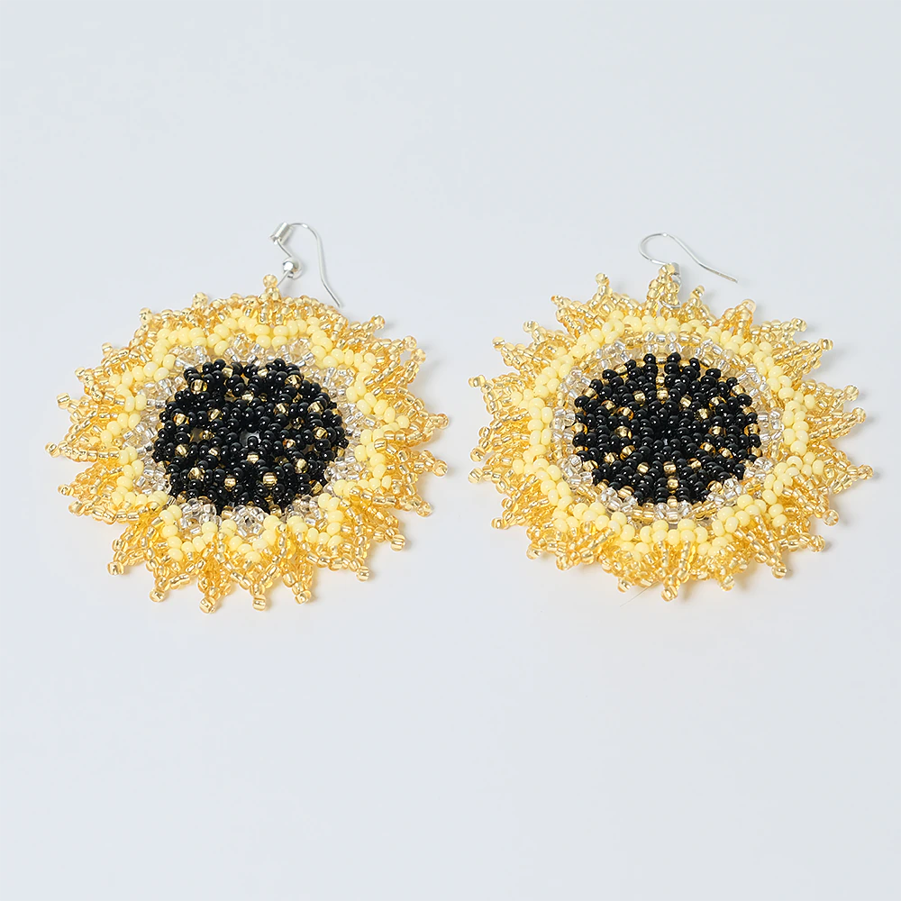 Aretes Premium Golden Sun Bloom en Mostacilla Artesanal Elegante D9-02