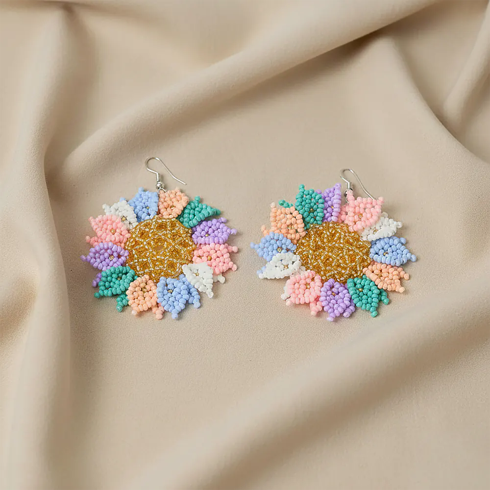 Aretes Premium Golden Bloom Pastel en Mostacilla Artesanal Elegante D9-06