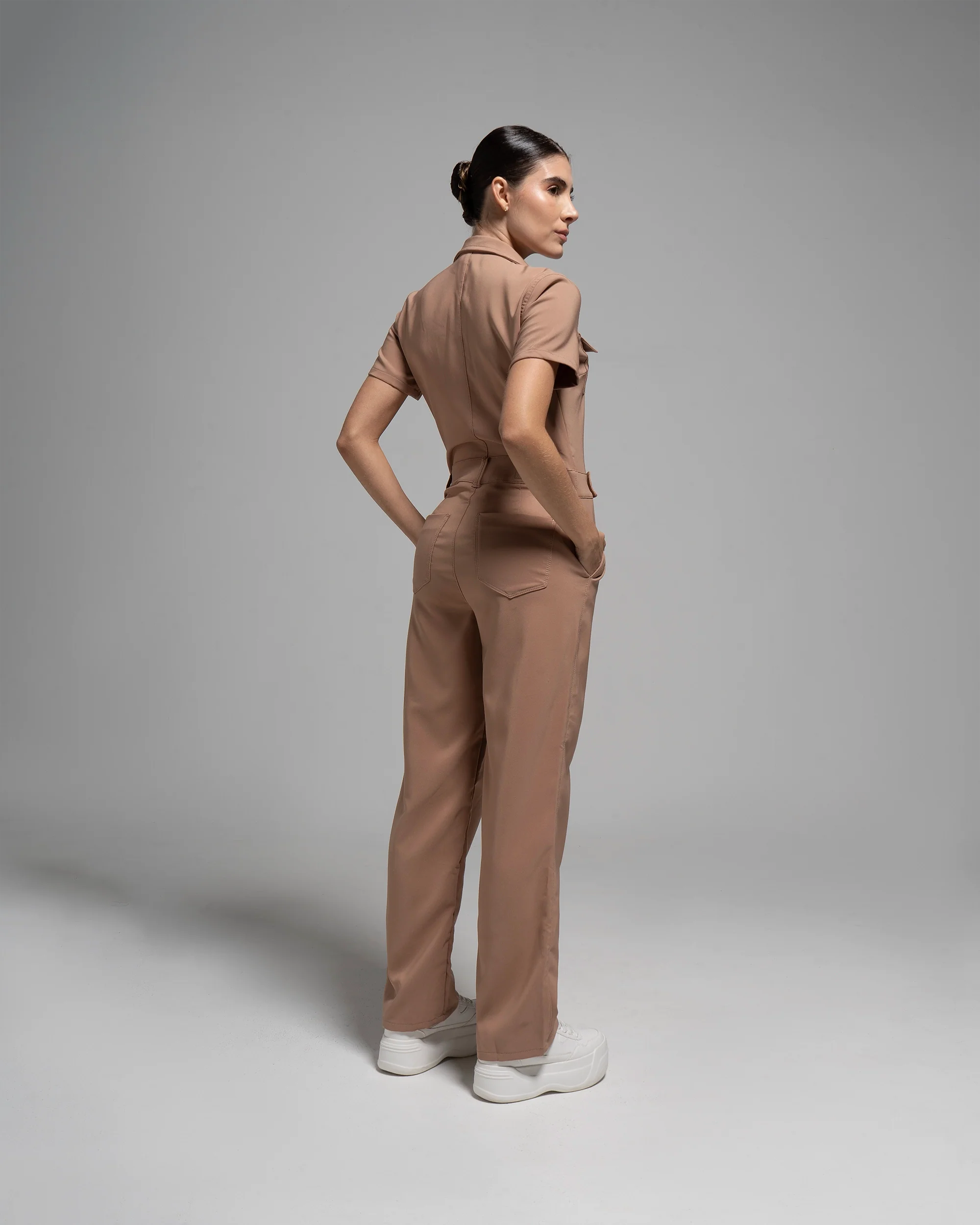 UPFEMME ENTERIZO MANGA CORTA EN DRILL NUDE REF UP-1729