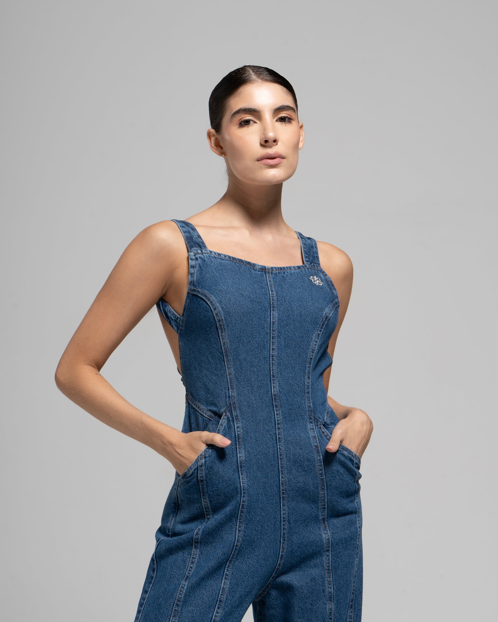 UPFEMME ENTERIZO SIN MANGAS INDIGO BOTA RECTA REF UP-2410