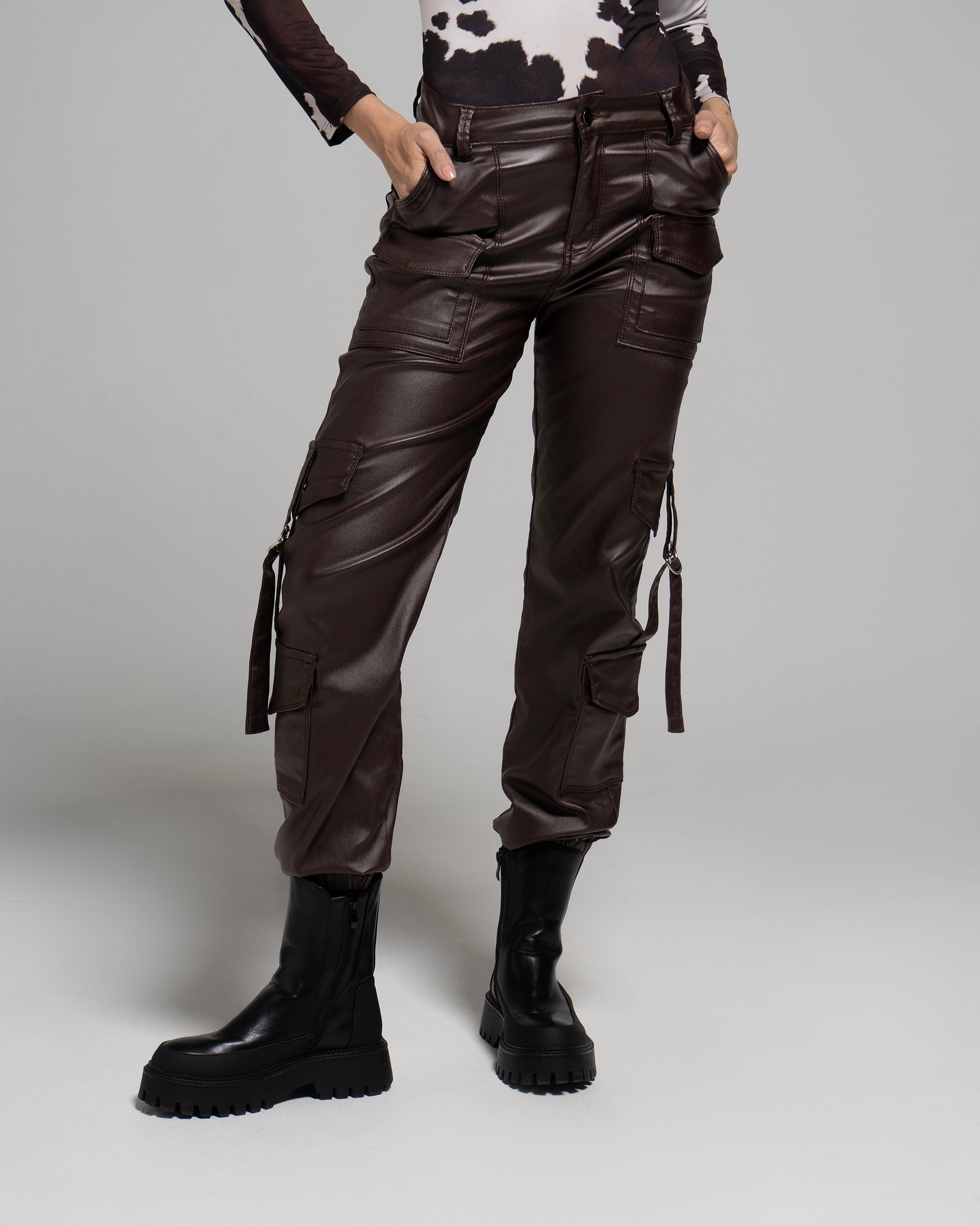 UPFEMME JOGGER MOKKA ENCERADO REF UP-2542