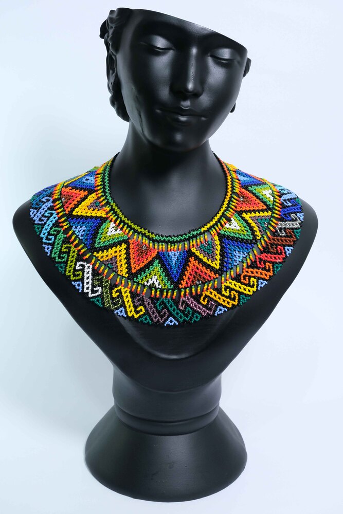 Collar etnico Artesanal de Chaquiras Multicolor Estilo Tribal | Gargantilla Statement Geométrica Hecha a Mano A1-01