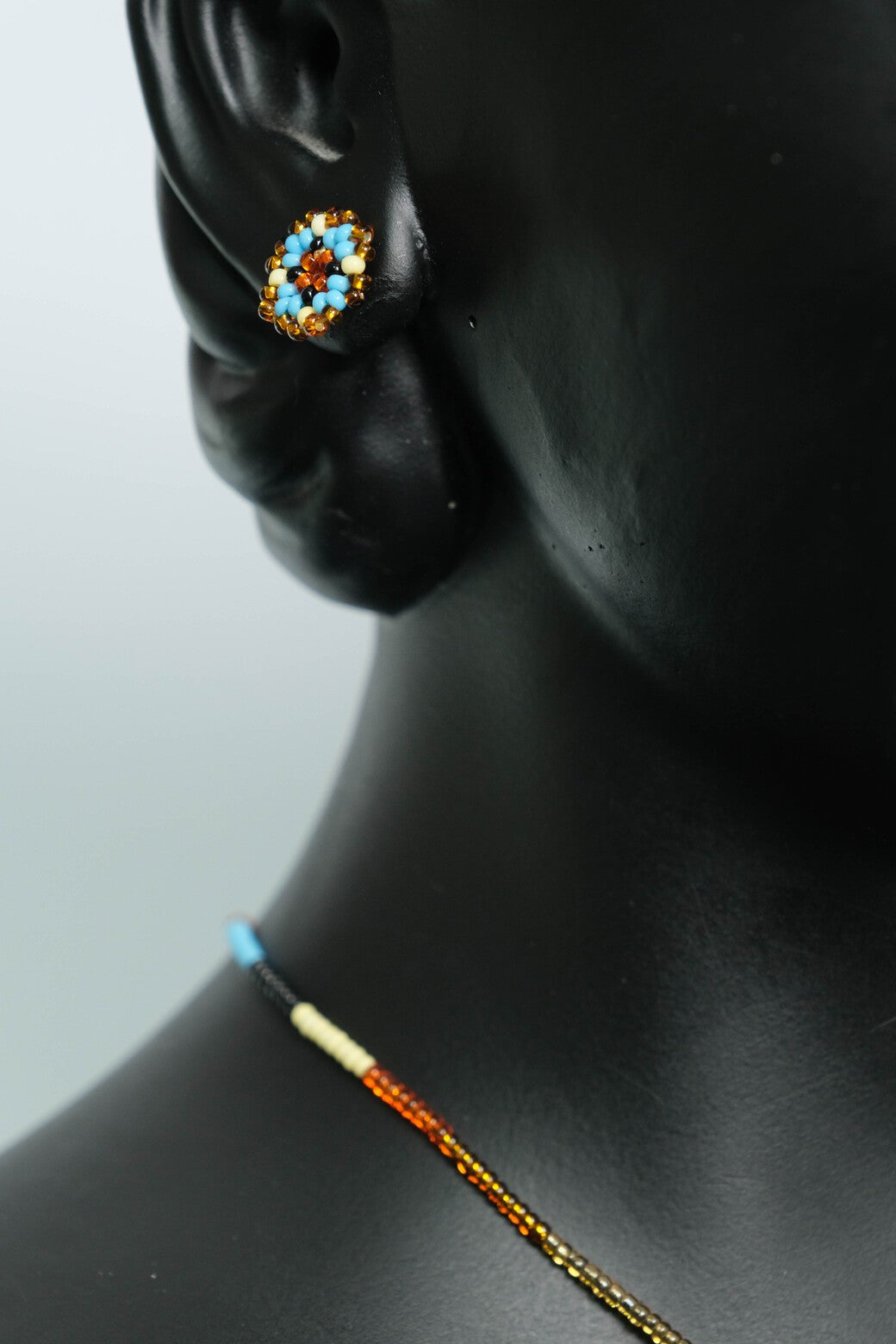 Sky Monarch Luxe Collar Mariposa en Mostacilla – Dije Artesanal Tejido a Mano, Joyería Boho Minimalista Premium B2-01