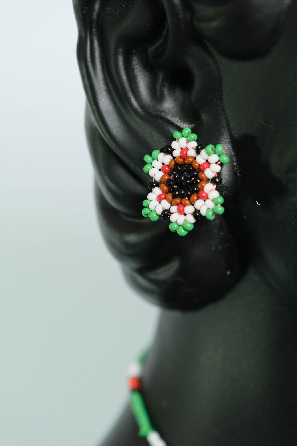 Emerald Blossom Luxe™ Collar con Dije de Flor en Mostacilla – Joyeria Artesanal Floral Verde Hecha a Mano PremiumB3-02