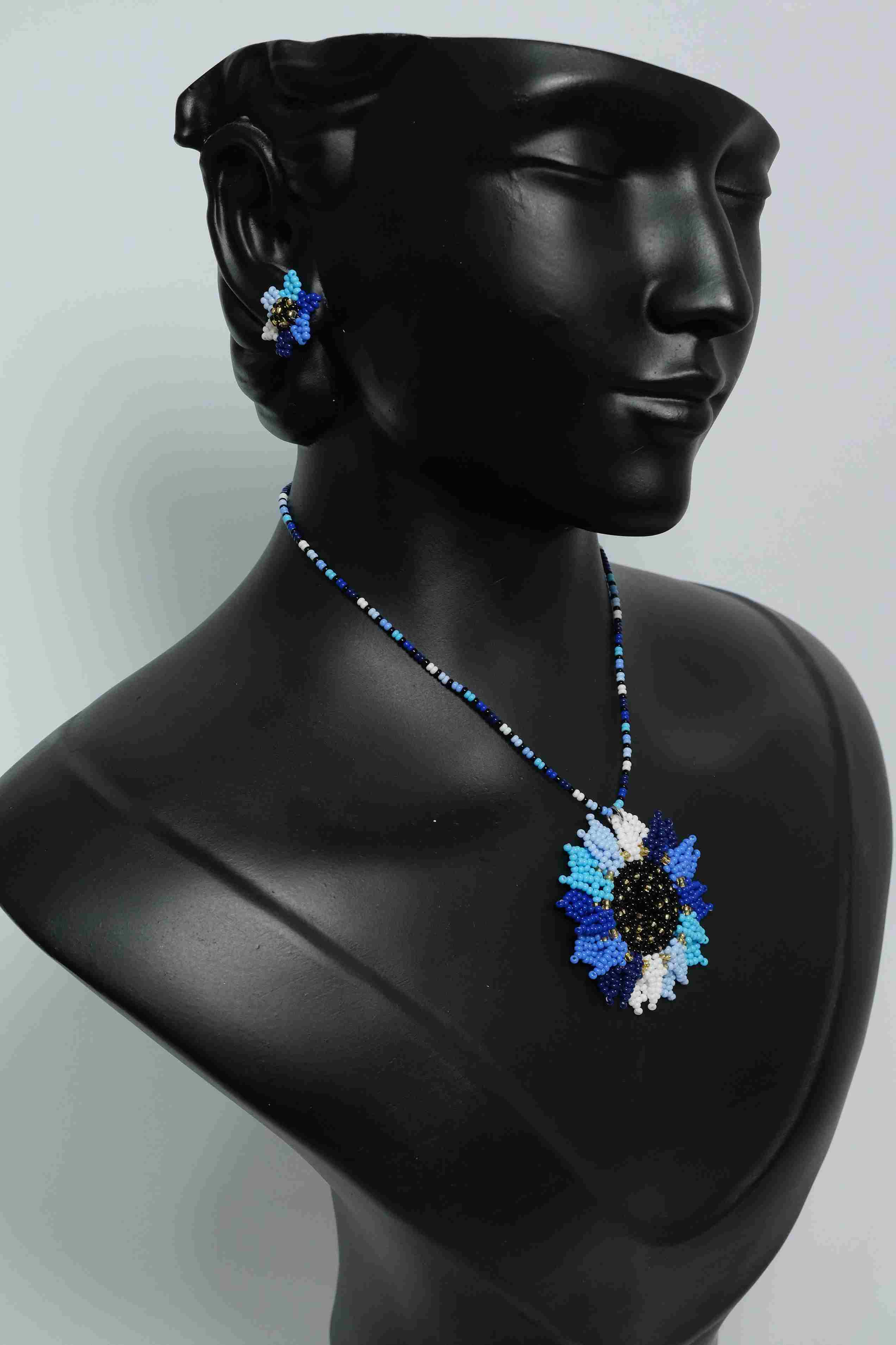 Juego de Collar Blue Blossom Artesanal de Mostacillas B6-02