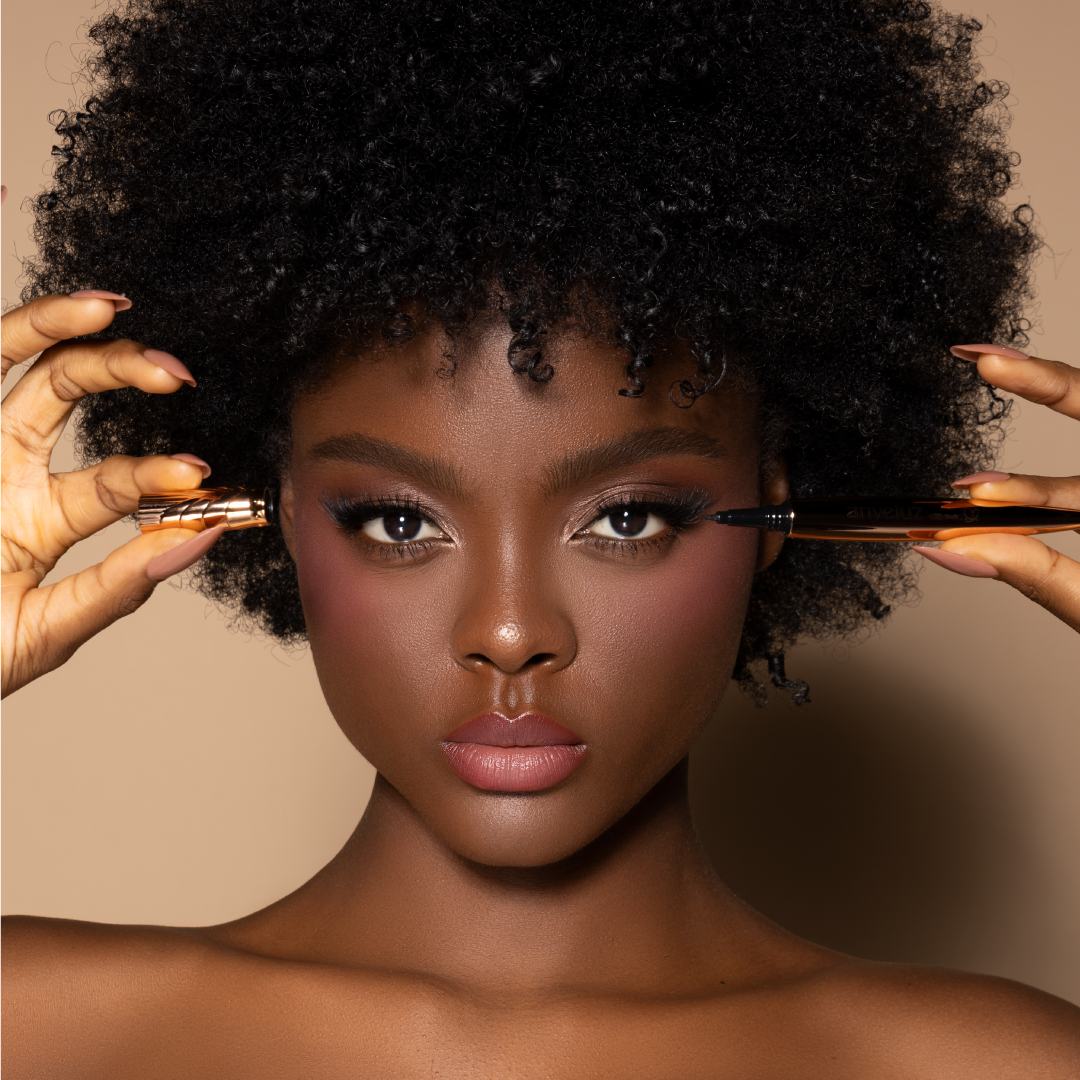ANYELUZ LIQUID EYELINER