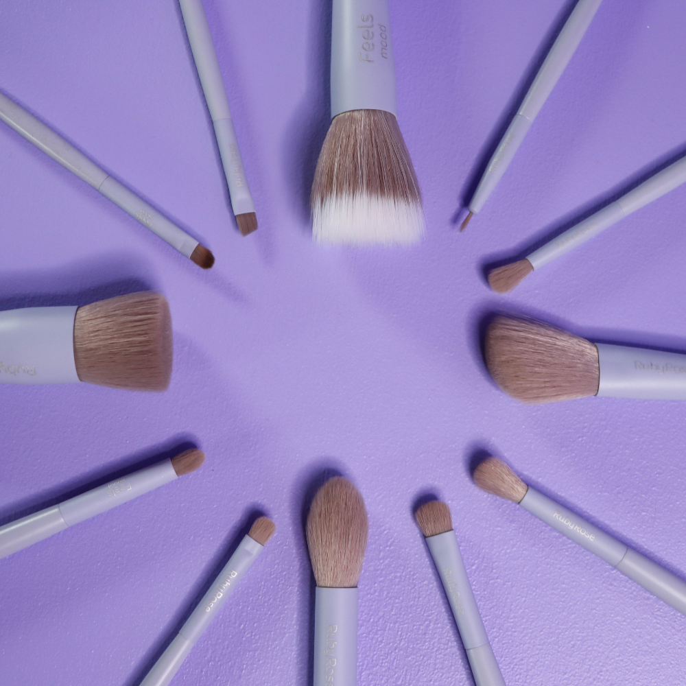 RUBY ROSE BROCHA DELINEADOR