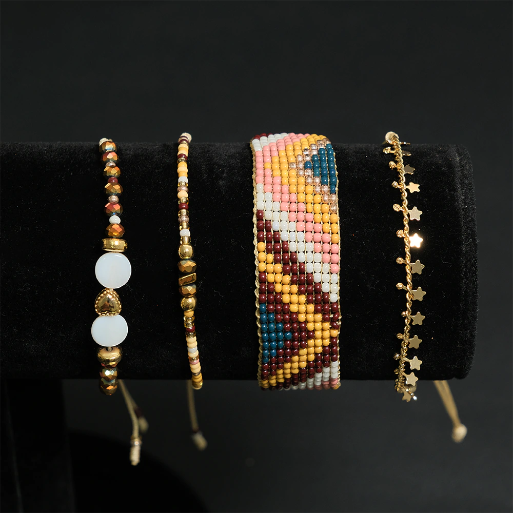 Juego Boho Celeste de Pulseras Multicapas con Mostacillas y Estrellas E2-01