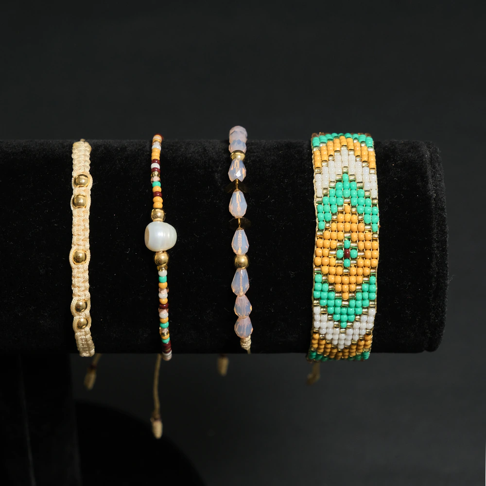 Juego Desert Aqua Luxe de Pulseras Multicapas con Mostacillas y Cristales E2-05