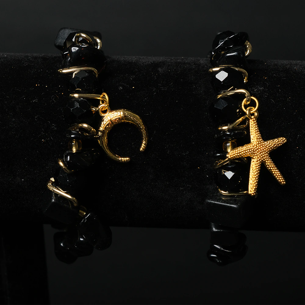 Pulsera Noir Moon Star con Cristales Negros y Dijes Dorados E3-10
