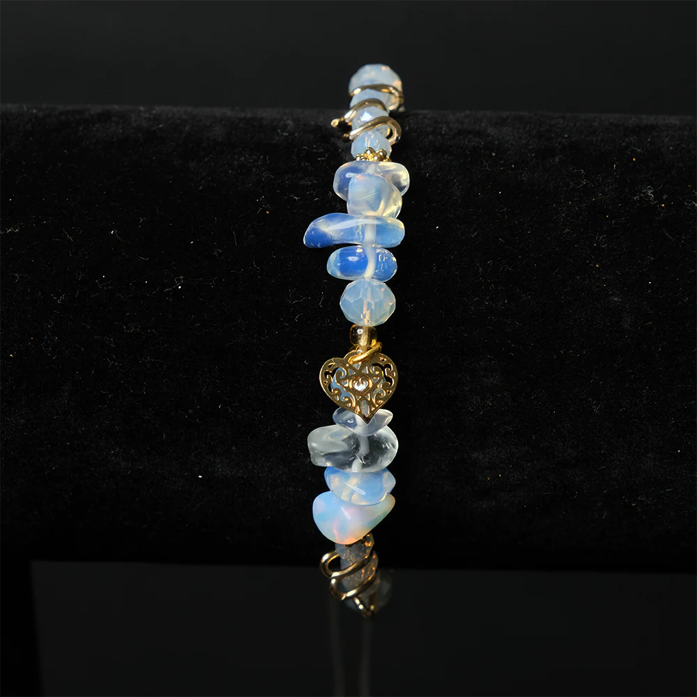 Pulsera Moonlight Heart con Piedras Opalinas y Corazon Dorado E5-04