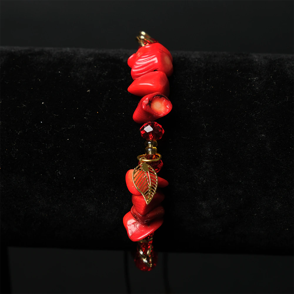 Pulsera Ruby Leaf con Piedras Rojas y Dije Dorado E5-06
