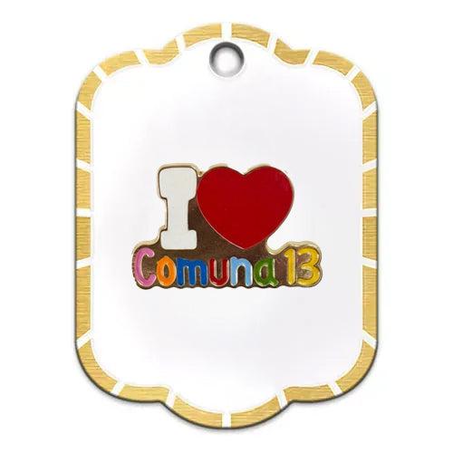 Pin metalico i love comuna 13 dorado PI-14