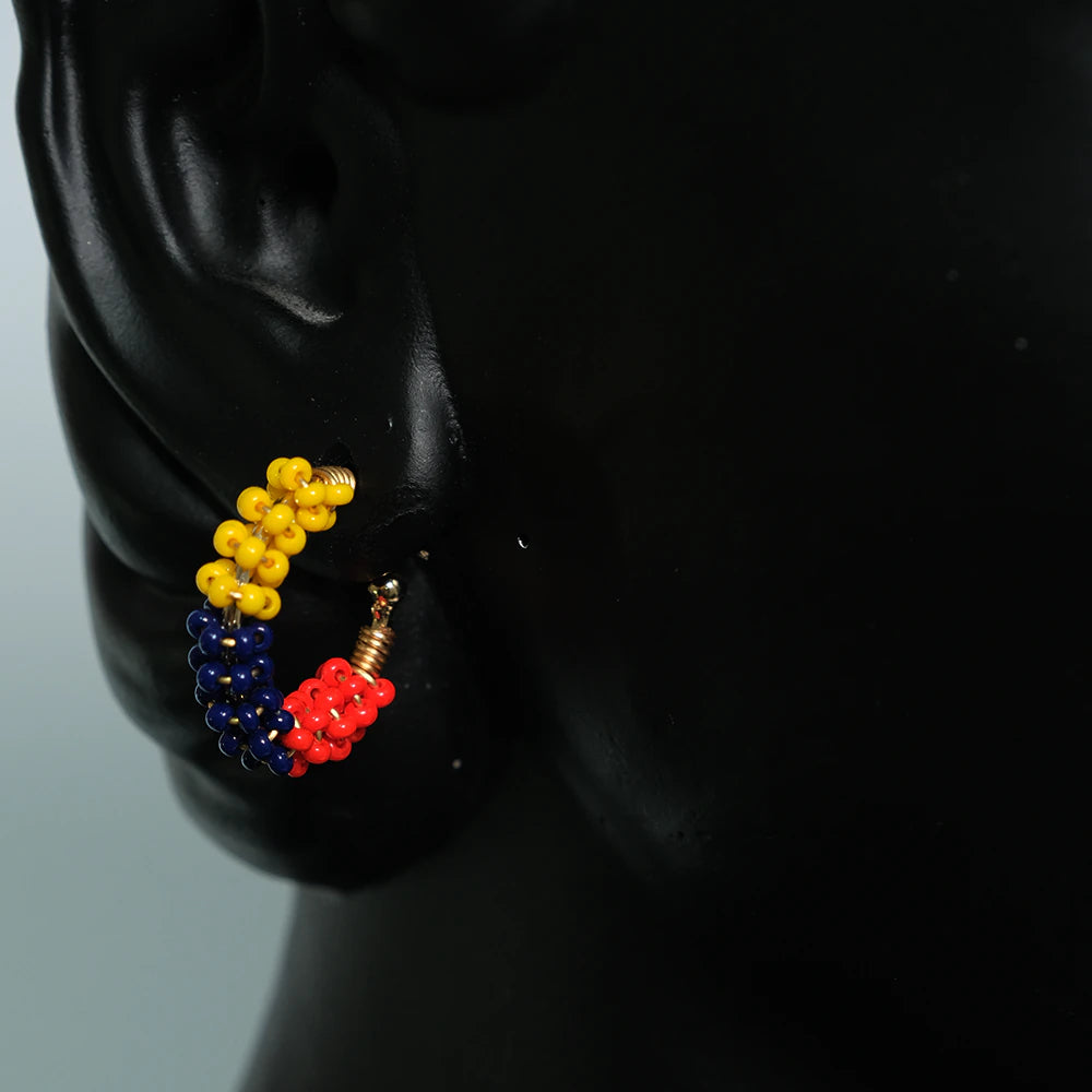 Arete Colombia Heritage Tipo Argolla en Mostacillas Tricolor F5-01