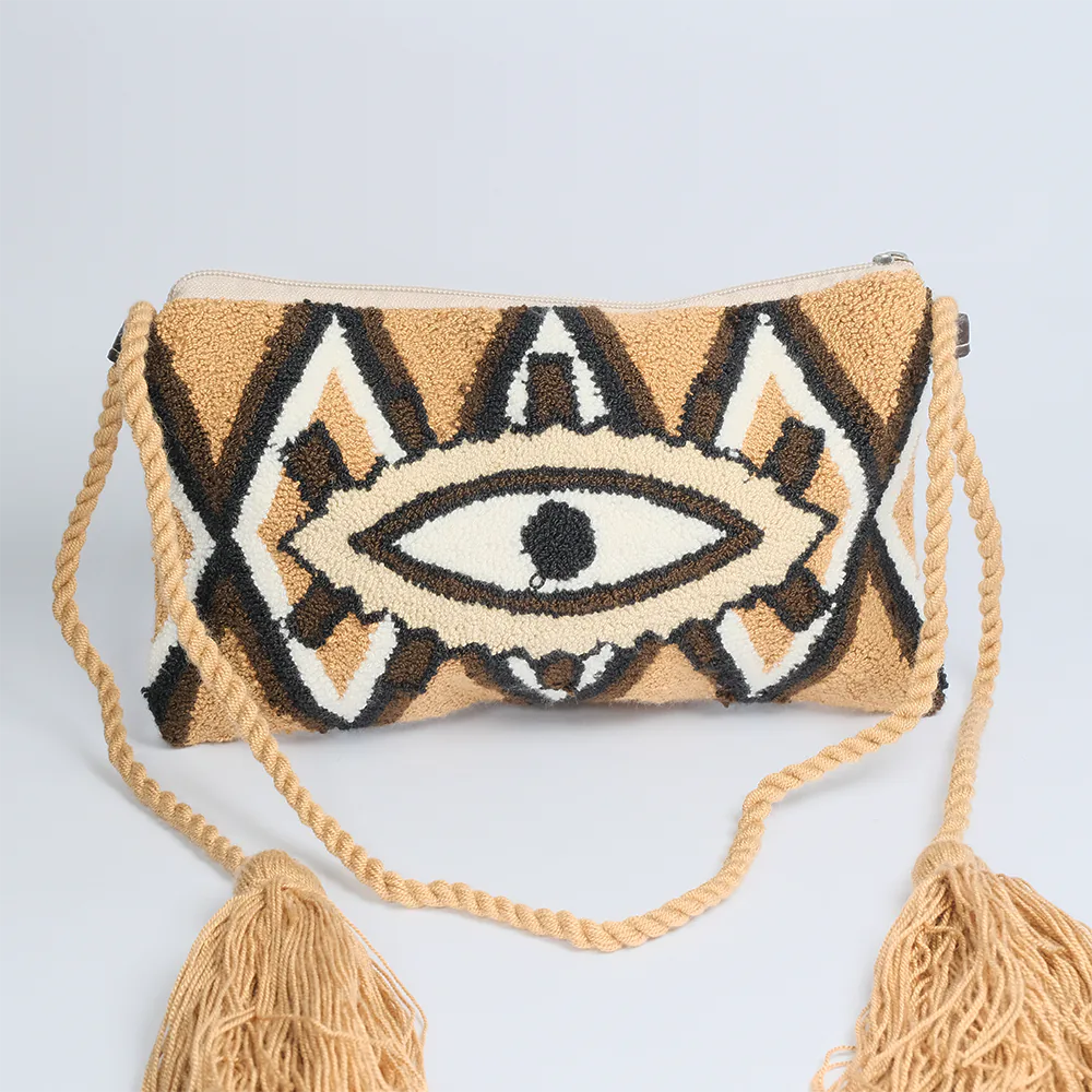 Sobre Desert Eye Tapizado con Borlas y Diseno Geometrico F8-06