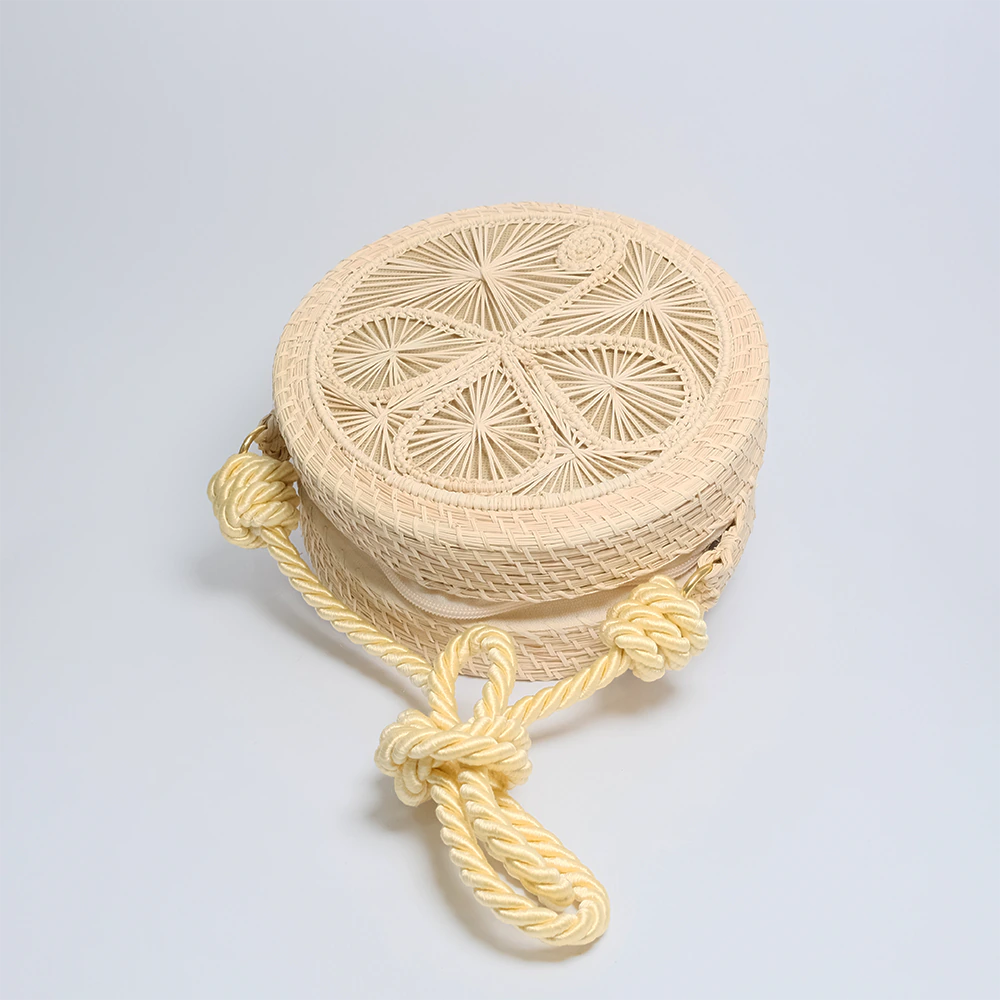 Bolso Yoyo Ivory Petal Tejido Fino Artesanal Elegante  G3-02