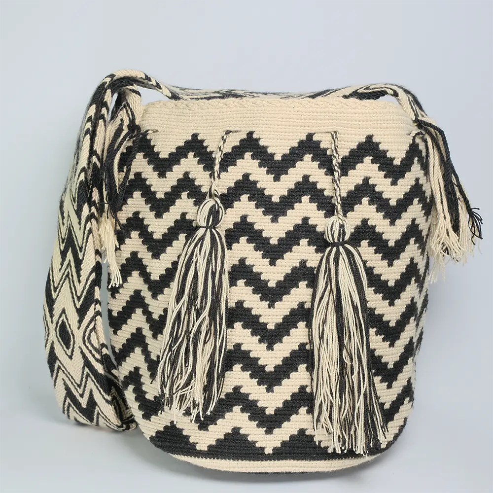 Bolso  Wayuu Noir Chevron Tejido Artesanal Elegante G6-02