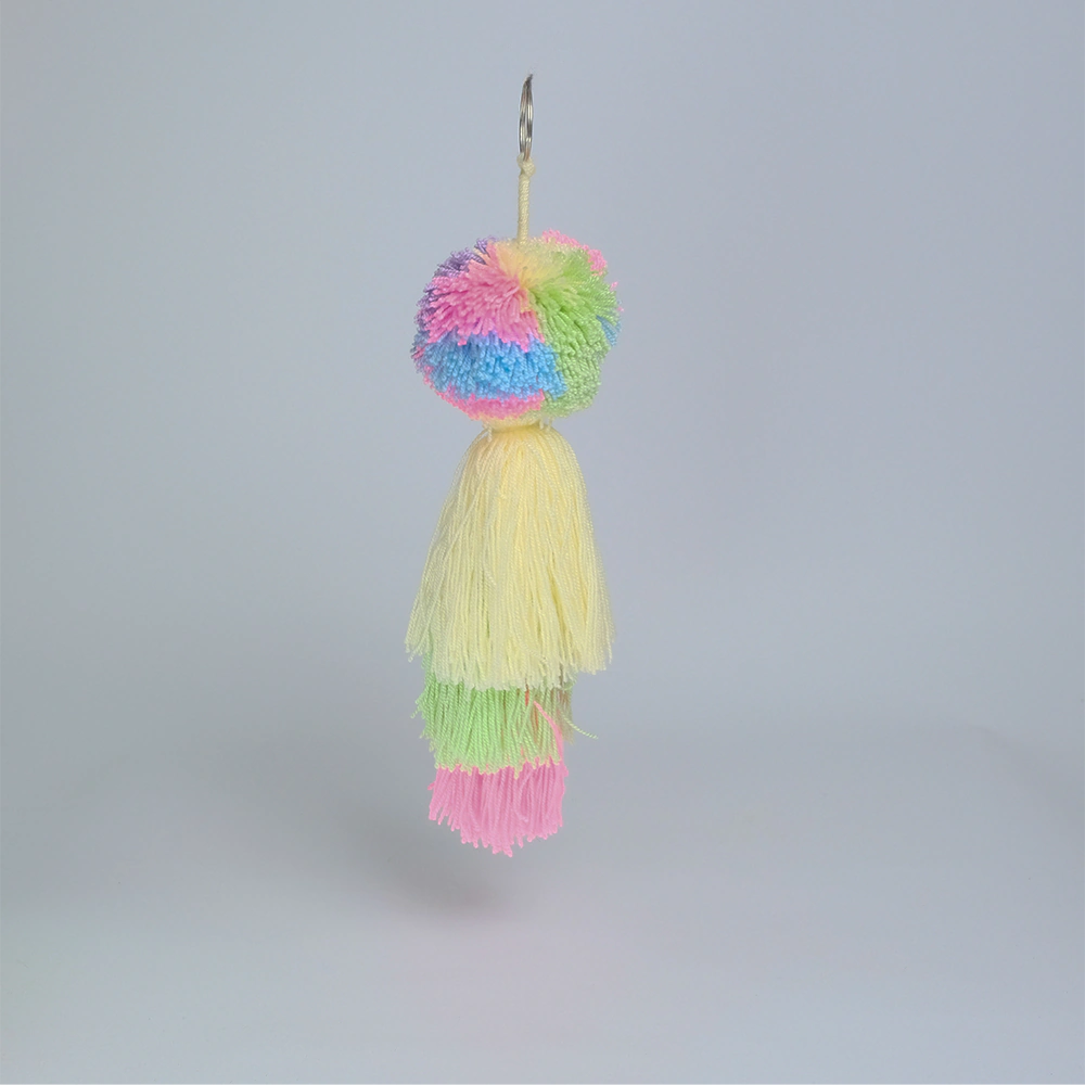 Llavero Pastel Glow con Pompon y Borlas Suaves H3-04