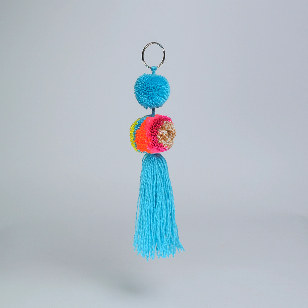Llavero Pequeno Aqua Pop con Pompon y Borla H4-01