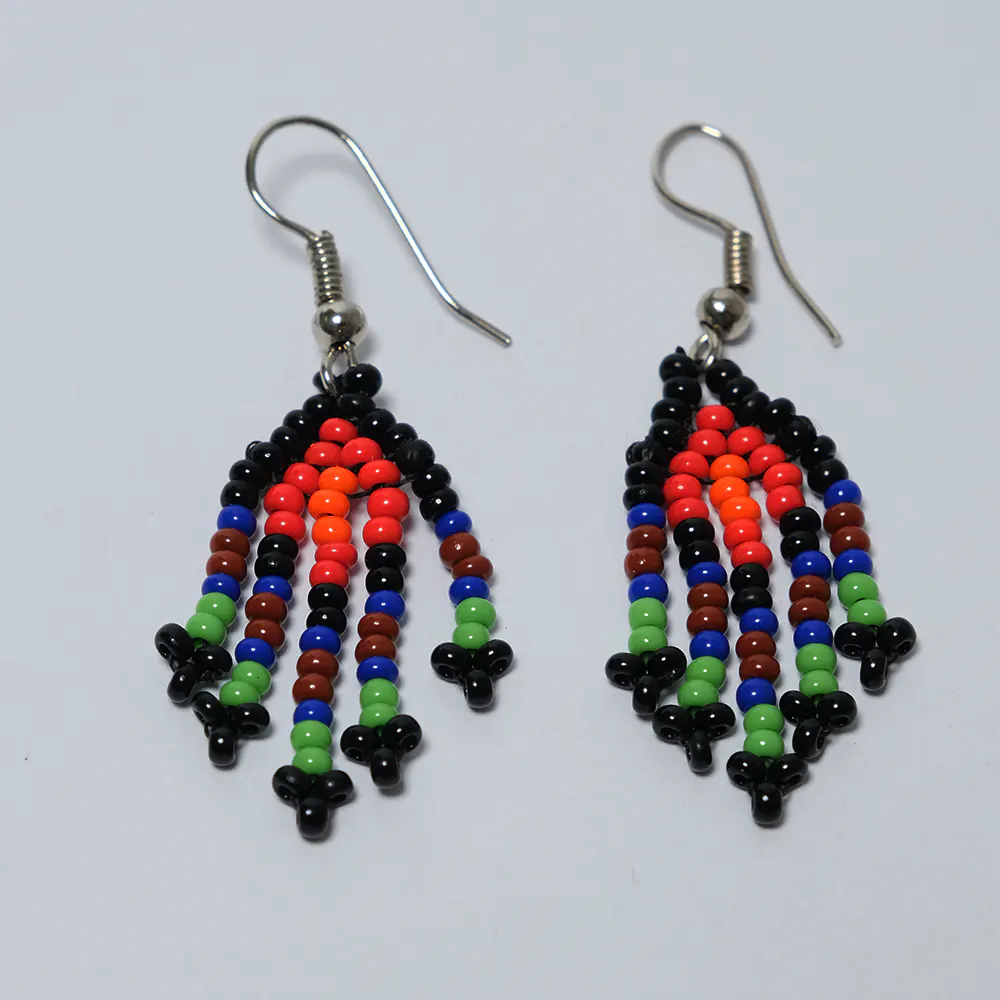 Aretes Cascada Tribal de Mostacilla I8-03