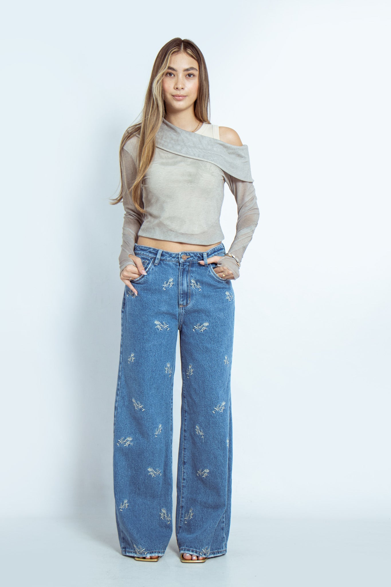 Joy Staz Colombian Jeans Wide Leg Silueta Holgada con Bordado Flores 716009 Jeans Colombianos
