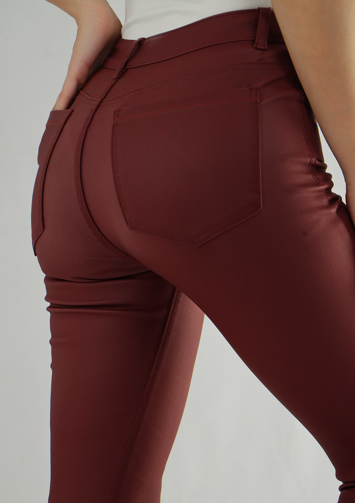 Joy Staz Colombian Jeans Skinny Efecto Cuero Vinotinto Tiro Alto REF. 115090 Jeans Colombianos