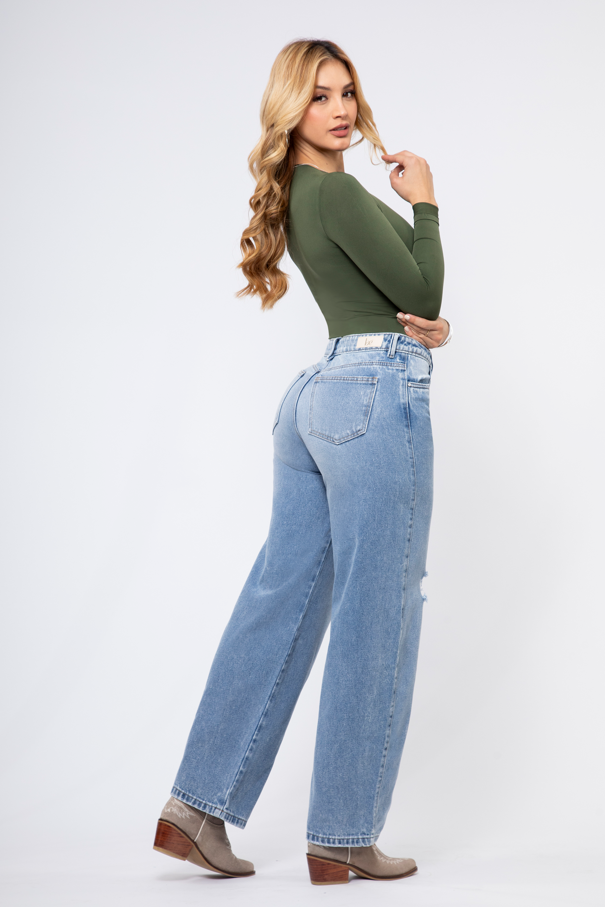 Upfemme Colombian Jeans Barrel Bota Curveada Cintura Alta Realce de Figura REF - Be 2644 Jeans Colombianos