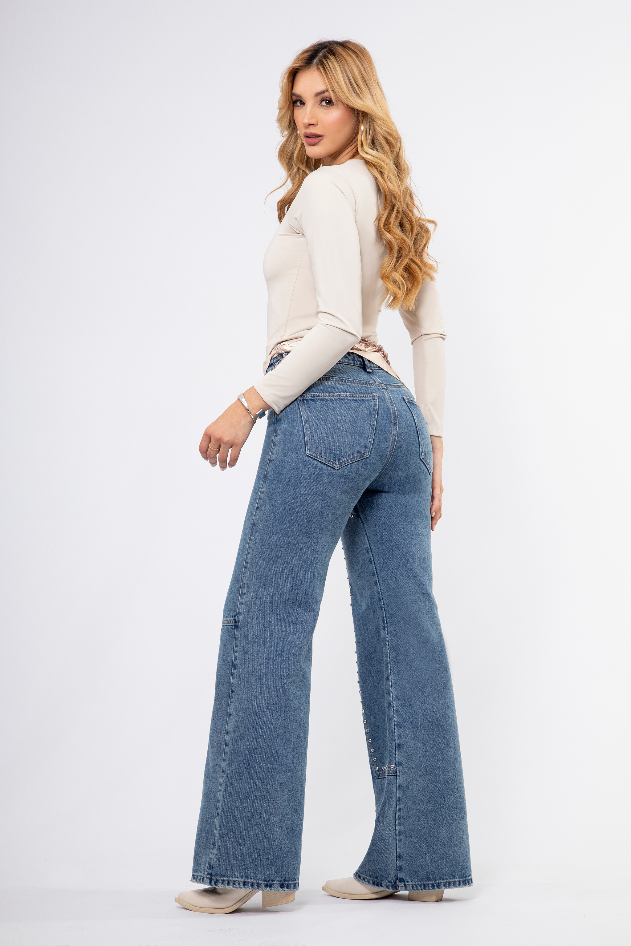 Upfemme Colombian Jeans Butt-Lifting Straight-Leg Jeans with Perfect Fit REF. UP-2795